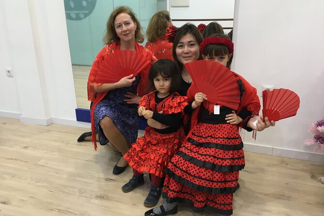 45 Minutes Flamenco Dance Class for Family in Málaga - Cancellation Policy