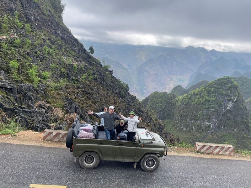 4D3N Explore Ha Giang Loop by Vintage Jeep - Who will get the most from this Jeep tour