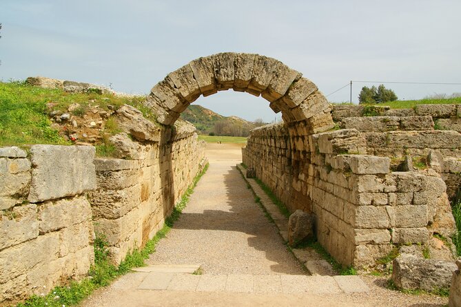 4day Spanish Tour in Epidaurus Mycenae Olympia Delphi and Meteora - Day 4: Delphi
