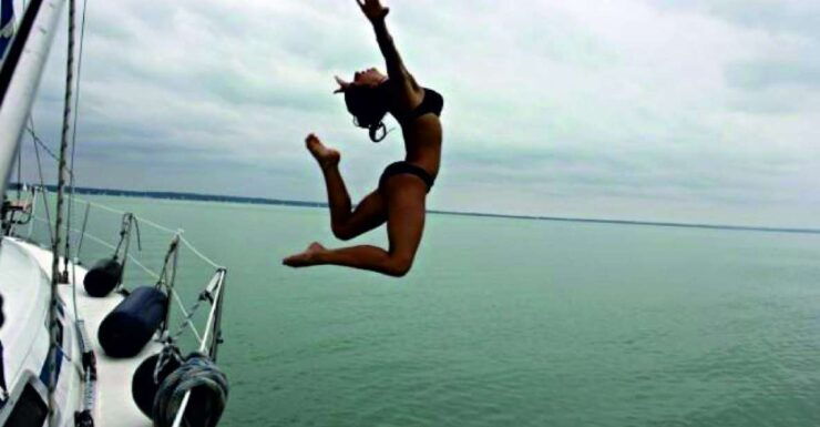 4H Fun & Swim Catamaran Tour - Booking and Flexibility