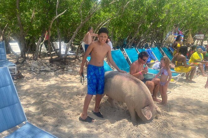 4hr Private Tour Island Hop Snorkel w/ Turtles & Sip Bahama Mamas - Who Should Book This Tour?