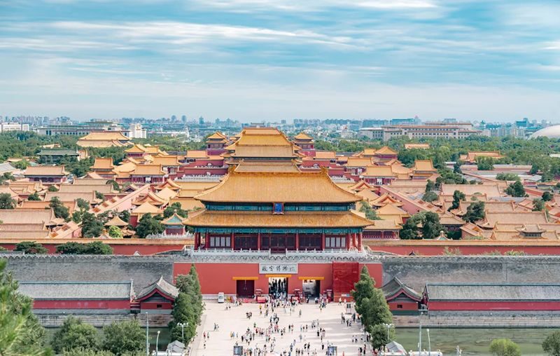 5-Day, 4-Night Wonderful Tour of Beijings Essential Attractions (5-Diamond Luxury Hotel) - Day three: flag ceremony, Badaling and Olympic landmarks