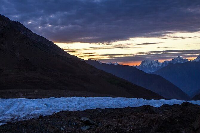 5 Day Adventure from Hunza Valley Rush Lake Trek - What the Tour Includes and What to Keep in Mind