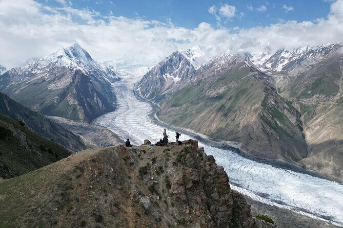 5 Day Adventure from Hunza Valley Rush Lake Trek - Who Should Consider This Trek?