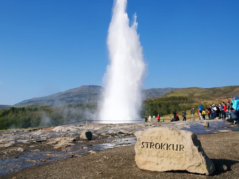 5-Day Aurora Hunt & Glacier Lagoon Tour with Blue Lagoon Visit - The Blue Lagoon is an extra-cost visit