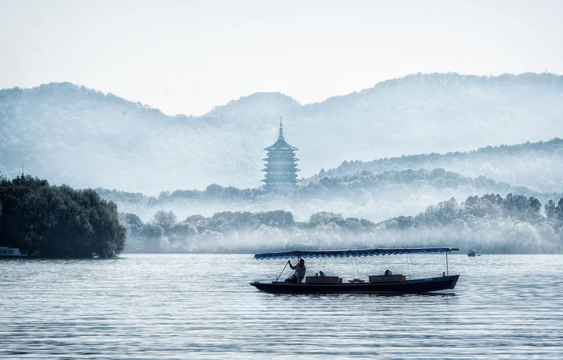 5-Day East China Highlights: SH, Suzhou, Jiaxing & HZ (Inc. Disney) - Five days from Shanghai to Hangzhou