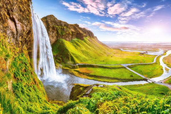 5-Day Iceland Stopover Package - Tour Language and Restrictions