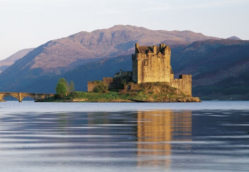 5-Day Isle of Skye, Loch Ness & Inverness Tour from Edinburgh - Day 3: Eilean Donan Castle and the Isle of Skye