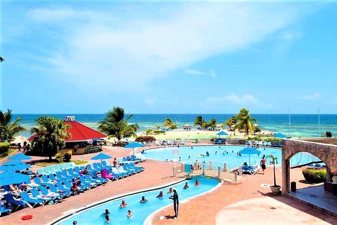 5-Day Mini-Vacation Package at Holiday Inn Montego Bay, Jamaica - Dining Experiences