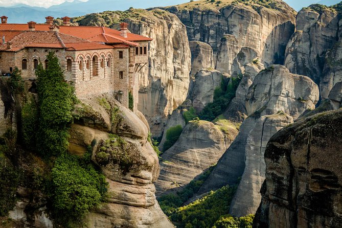 5-Day Northern Greece Tour: Delphi, Meteora, Thessaloniki, Pella, Thermophylae - Four Nights of Accommodation and Some Meals Included