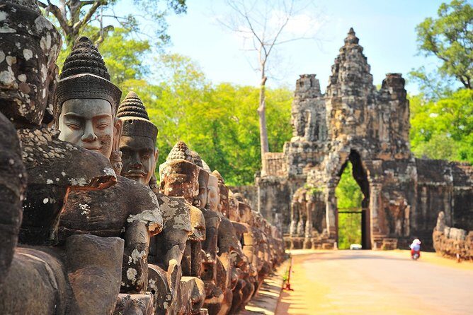 5-day Phnom Penh & Siem Reap Angkor temples Floating village - Final Day: Leisure & Departure