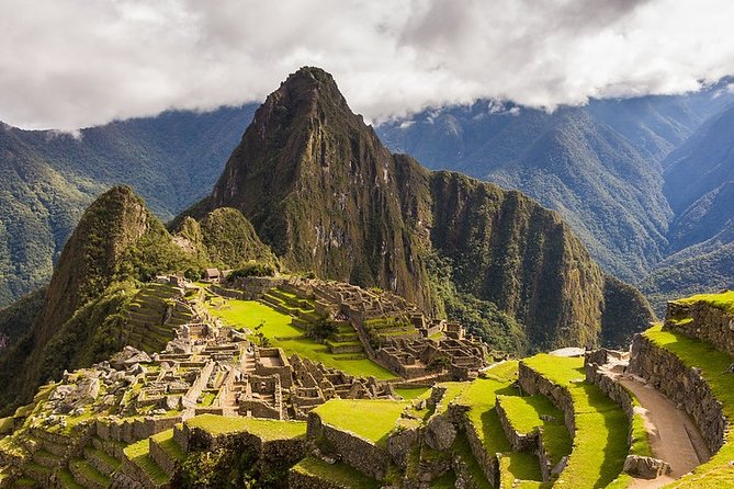 5-Day Private Tour to Cusco Sacred Valley and Machu Picchu - Date Selection and Traveler Information