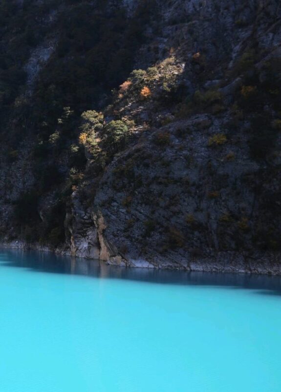 5-Day Reverse Trek of the Cloud-High Genyen Secret Realm (Mt. Siguniang + Eye of Genyen + Moshi Park + Yuzuxi) - Day 3: Xinleng Ancient Temple and Zeba Village