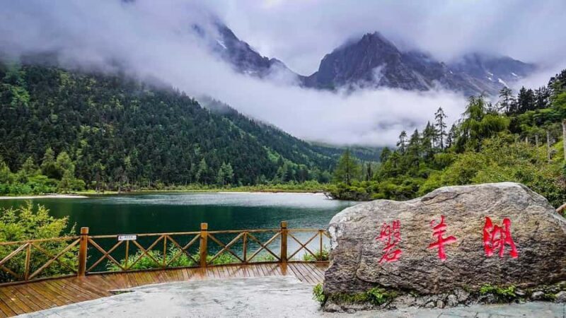 5-Day Sichuan: Bipenggou, Dagu Glacier & Jiuzhaigou Wonders - Who Should Consider This Tour?