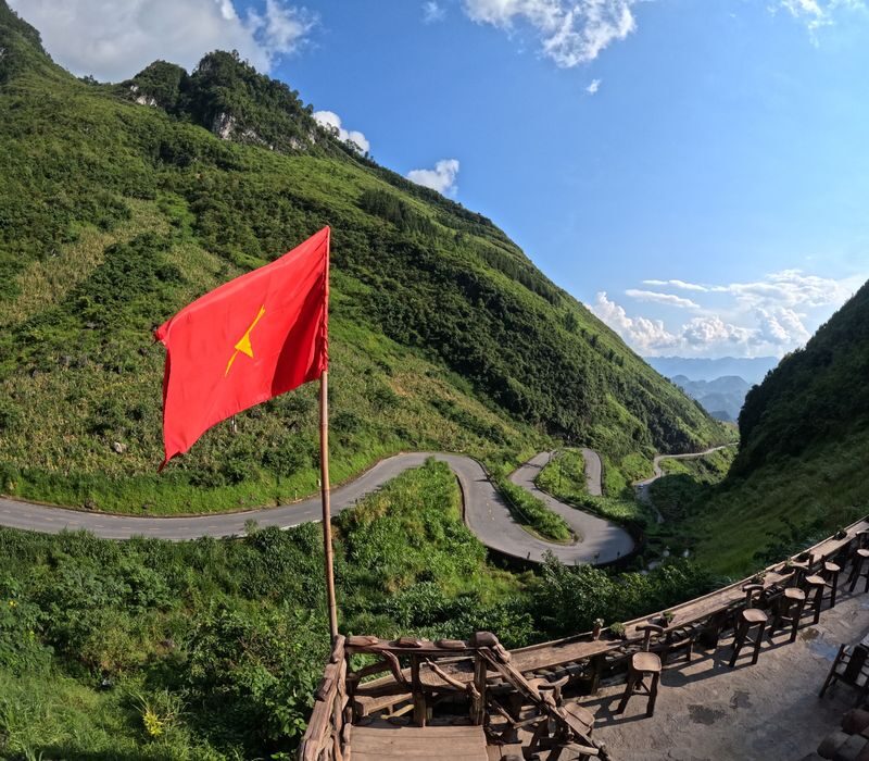 5 Days 4 Nights Ha Giang Loop Heritage Tour With Easy Rider - Five days built around the road