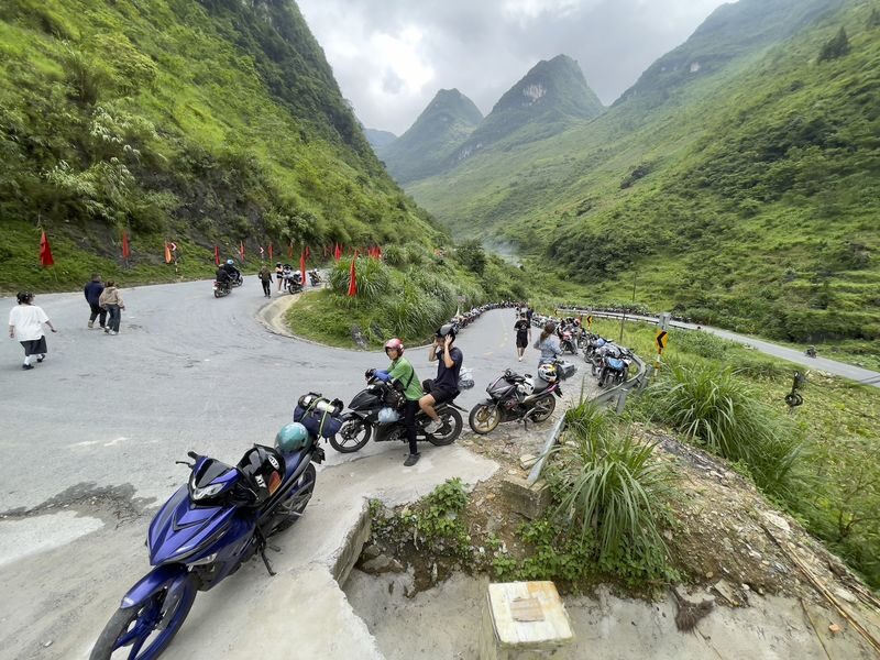 5 Days 4 Nights Ha Giang Loop Heritage Tour With Easy Rider - Small groups, easy riders and overnight comfort