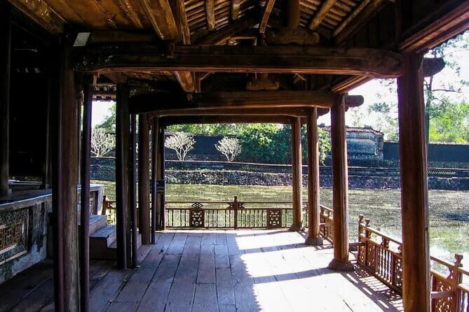 5 days Center Vietnam Package Tour with Danang Hue and Hoian - The Experience from the Traveler’s Perspective