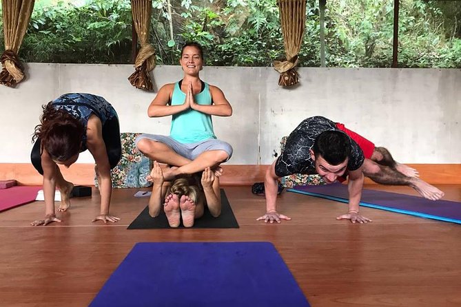 5 Days Hiking, Tour, Meditation and Yoga Retreat in Kathmandu, Nepal - Accommodation and Meals