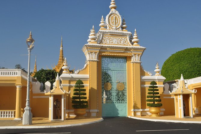 5 Days Private Guide Tour Phnom Penh to Siem Reap Included Domestic Flight - Accommodation and Transportation Details