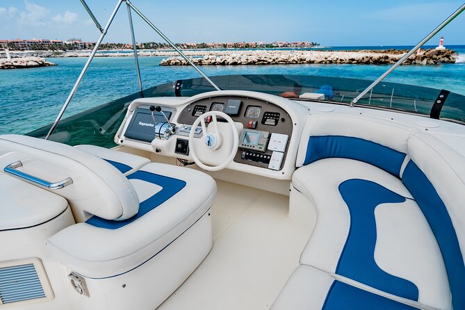 5-Hour 2-Stop Private 50 Azimut Yacht Tour With Food, Open Bar & Snorkeling - Snorkeling With Turtles at a Reef