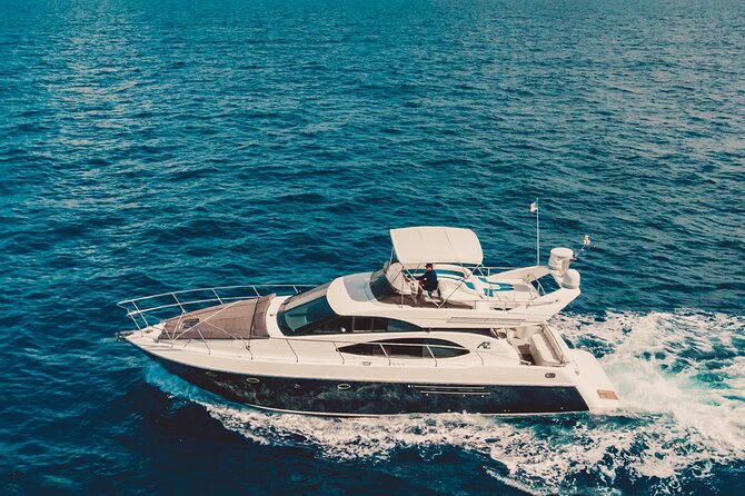 5-Hour 2-Stop Private 50 Azimut Yacht Tour With Food, Open Bar & Snorkeling - Location: Riviera Maya