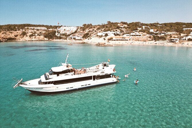 5 Hour Adults Ibiza Boat Trip + lunch, 6 drinks, SUP Boards & DJ - Practical Details: Comfort, Group Size, and Value