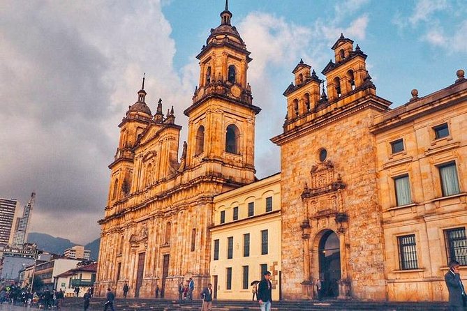5 Hour Bogotá City & Monserrate Hill Tour - Tour Highlights