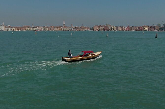 5-Hour Guided Tour of the Magic Islands by Vintage Boat in Venice - Meeting Point Information