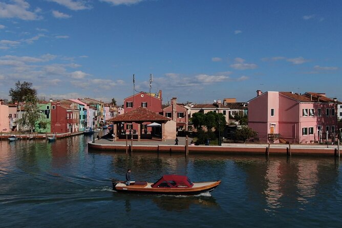 5-Hour Guided Tour of the Magic Islands by Vintage Boat in Venice - The Sum Up
