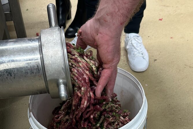 5 Hour Martinborough Bespoke Food & Wine Shared Tour With Lunch - Local Food Discoveries