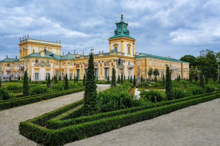 5-hour: Royal Castle, Old Town, Wilanow Palace /inc.Pick-up/ - Key Points