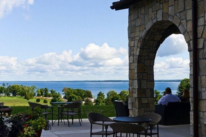 5-Hour Traverse City Wine Tour: 4 Wineries on Old Mission Peninsula - Tour Itinerary