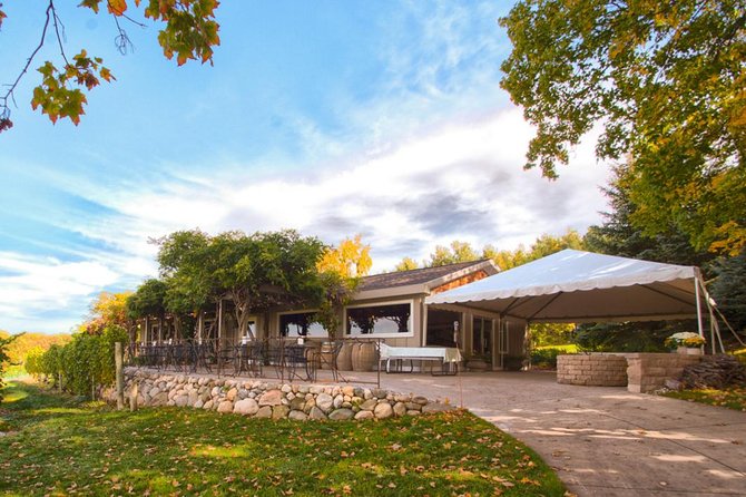 5-Hour Traverse City Wine Tour: 4 Wineries on Old Mission Peninsula - Common Questions