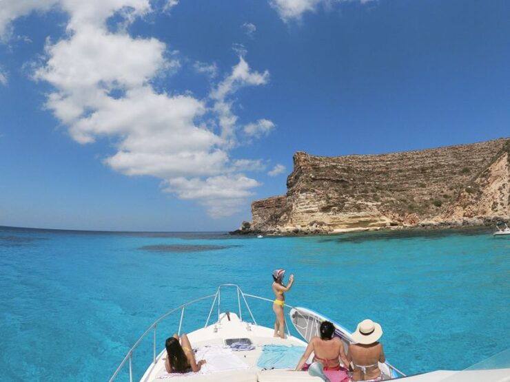 5 Hours Lampedusa: Boat Tour With Sandwich, SUP, and Snorkeling - Tour Highlights and Itinerary
