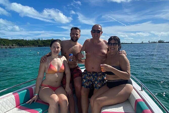 5 Hours Pigs and Turtles with Beach Stop in Bahamas - FAQ