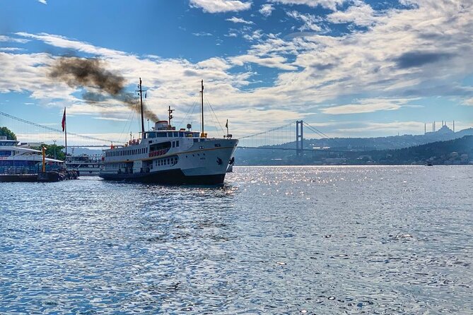 5-Hours Private Luxury Yacht for Bosphorus Cruise in Istanbul - Refreshments and Hotel Transfers Included