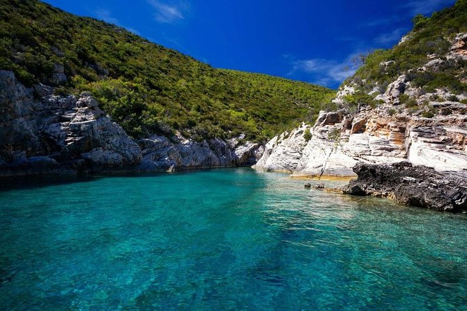 5 Islands Private Boat Tour:Blue Cave,Hvar&Pakleni Islands - Tour Highlights