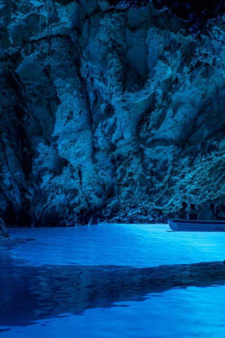 5 Islands Tour: Blue Cave + Hvar - Duration and Itinerary