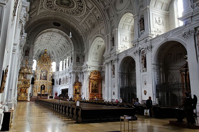 5 Top Churches in Munich Private Walking Tour - St. Peters Church