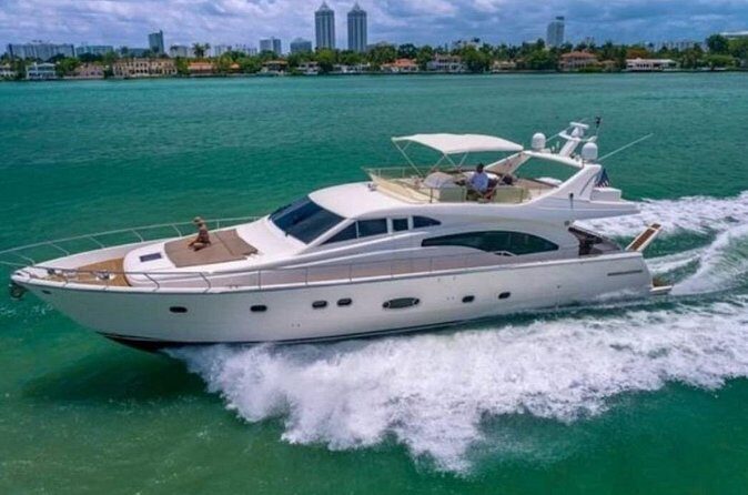50 FT Miami Yacht Rental (up to 13 guests) - Water Activities