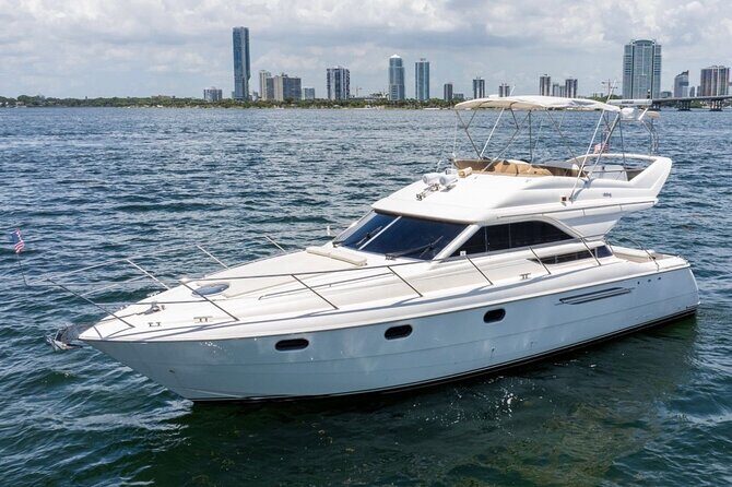 55ft 1 Hour FREE Miami Yacht Rental 3 to 6 Hours 13 People - Good To Know