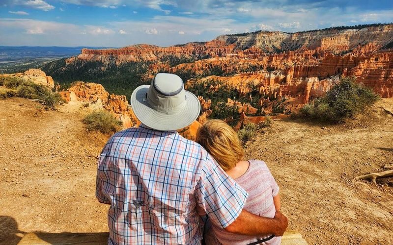 5D4N Grand Canyon & Lower Antelope Canyon Tour from Los Angeles - Guides and the value of a small group