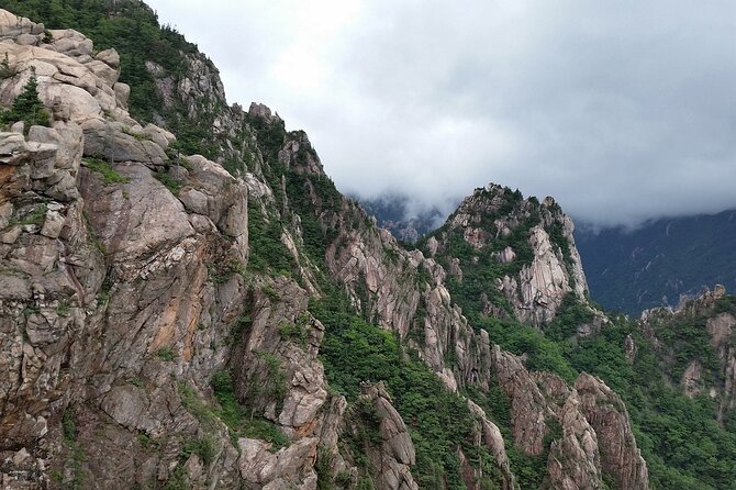 5D4N Seoul and Gangwon (Mt. Seorak, Sokcho) With 4 Star Hotel - Package Details