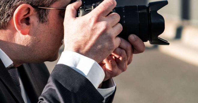 5h Berlin Private Tour With Guide, Chauffeur & Photographer - Tour Description