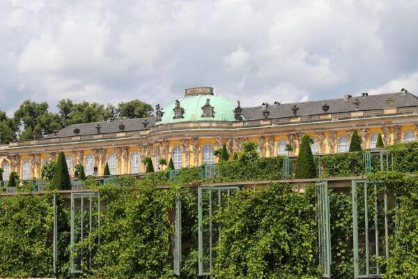 5h Potsdam Private Tour With Guide, Chauffeur & Photographer - Transportation Experience