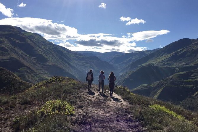 6-Day Hiking Ecuadorian Andes - Accommodations and Meals