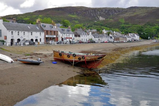6-Day Outer Hebrides and Isle of Skye Small-Group Tour From Edinburgh - Tour Guides and Accommodations