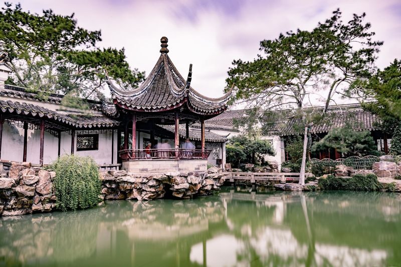 6-Day Panoramic Tour of Jiangnan Water Towns Yangzhou and Wuzhen - Day 4: Nanxun, Leifeng Pagoda and Hangzhou’s West Lake