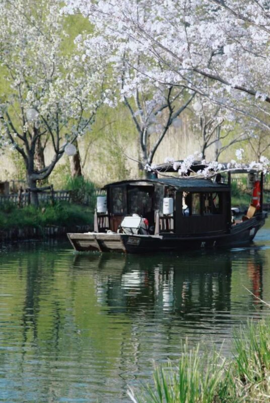 6-Day Small Group Tour of Shanghai & Wuzhen Scenic Area - Day 3: Wuzhen’s morning calm and Hangzhou’s West Lake