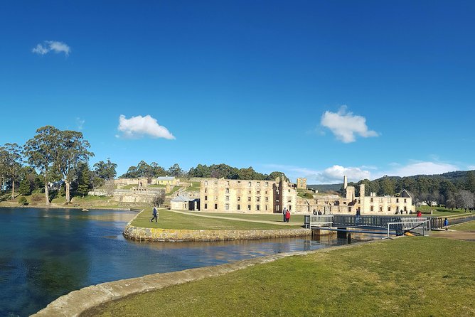 6-Day Tasmanian Explorer Adventure Tour From Hobart - Accommodation Options